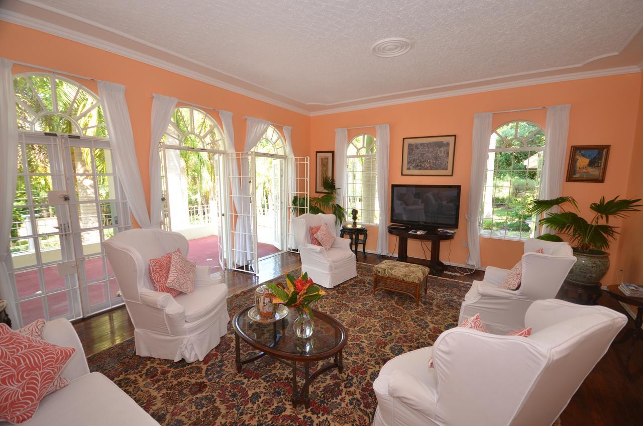 Summerhill Four Bedroom Villa モンテゴ・ベイ エクステリア 写真